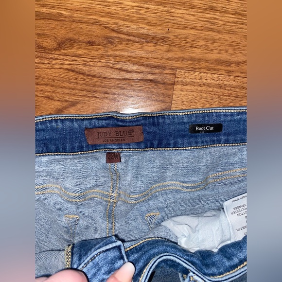 Judy Blue Boot Cut Jeans - Picture 3 of 5